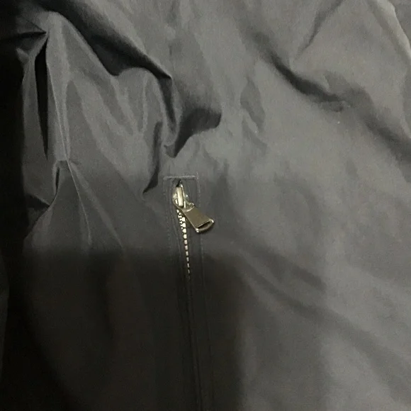 💚 3/$25 Van Heusen large black jacket with silver zipper - Picture 10 of 10